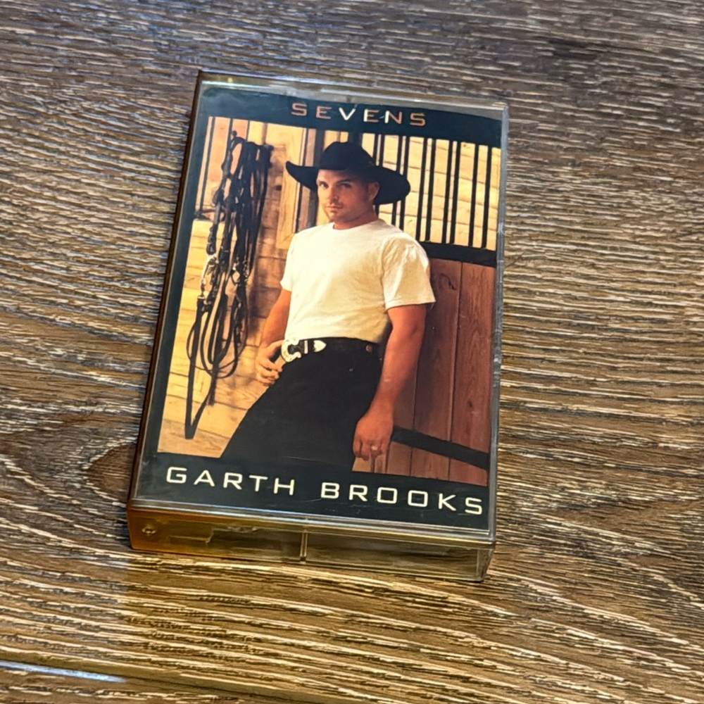 Garth brooks cassette‎